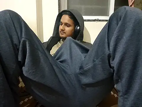 Jonrobinso online show from December 1, 2025, 5:51 pm