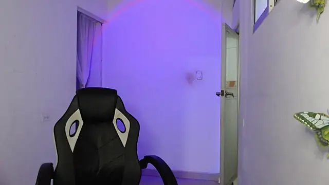 Snapshot of _Denis_sweet chatting on March 13, 2025, 3:44 am Denis sweet online show from March 13, 2025, 3:44 am