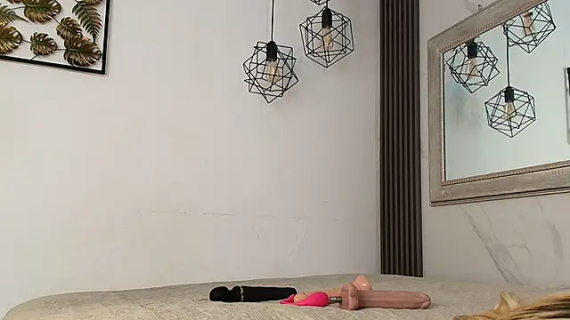 Snapshot of miranda_villa chatting on October 30, 2025, 1:01 pm miranda villa online show from October 30, 2025, 1:01 pm