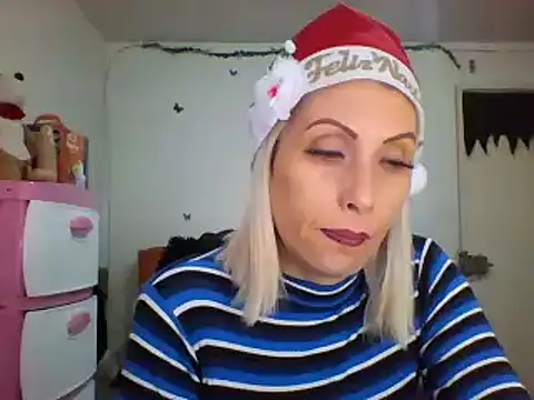 alixia81 online show from December 12, 2024, 12:01 pm