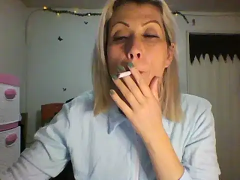 alixia81 online show from December 28, 2024, 9:20 am