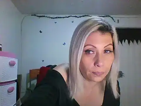 alixia81 online show from January 9, 2025, 9:37 am