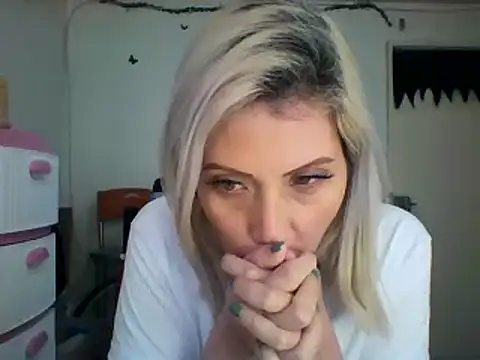 alixia81 online show from January 19, 2025, 12:50 pm