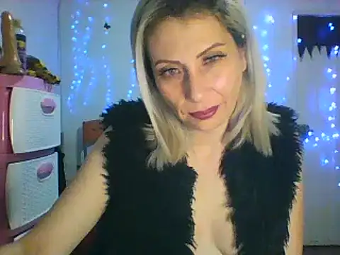 alixia81 online show from February 17, 2025, 4:31 am