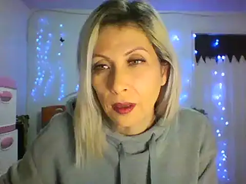 alixia81 online show from March 9, 2025, 11:46 pm