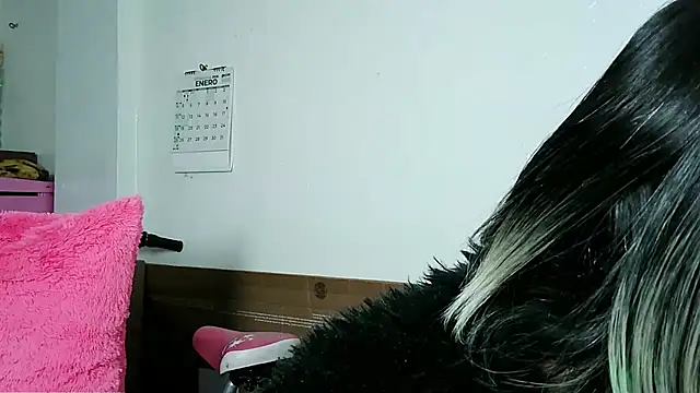 alixia81 online show from January 14, 2026, 10:36 pm