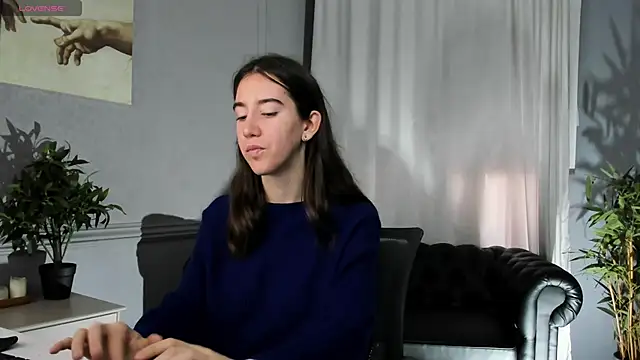 Belle Via online show from September 14, 2025, 5:50 am