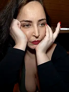 Snapshot of Selena_Selly7 chatting on February 3, 2026, 9:20 pm Selena Selly7 online show from February 3, 2026, 9:20 pm