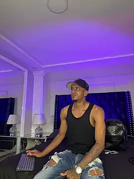 AaronCruz  online show from February 26, 2026, 1:59 am