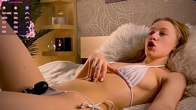 PollyAgata online show from January 18, 2025, 7:15 pm