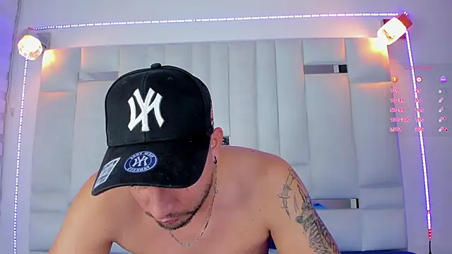 Snapshot of Jacoob19_ chatting on January 28, 2025, 4:08 pm Jacoob19 online show from January 28, 2025, 4:08 pm