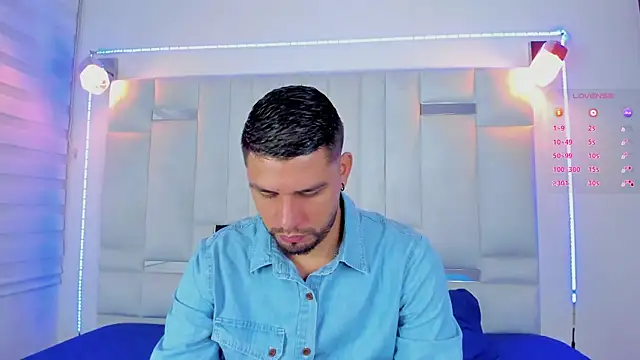 Snapshot of Jacoob19_ chatting on February 11, 2025, 12:27 pm Jacoob19 online show from February 11, 2025, 12:27 pm