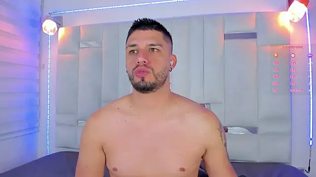 Snapshot of Jacoob19_ chatting on February 15, 2025, 6:23 pm Jacoob19 online show from February 15, 2025, 6:23 pm