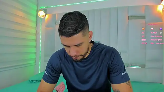 Snapshot of Jacoob19_ chatting on February 24, 2025, 12:16 pm Jacoob19 online show from February 24, 2025, 12:16 pm