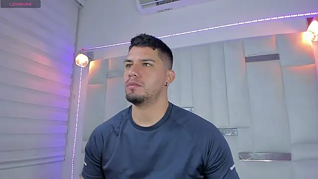 Snapshot of Jacoob19_ chatting on March 18, 2025, 12:25 pm Jacoob19 online show from March 18, 2025, 12:25 pm