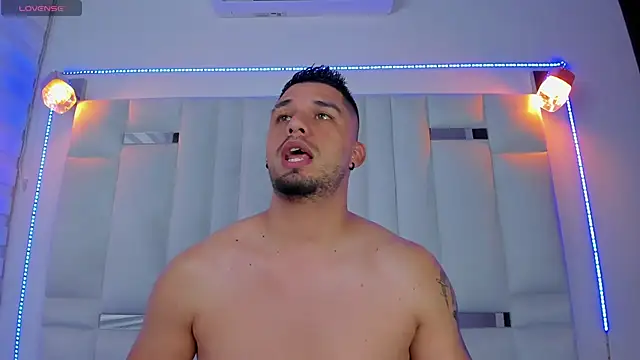 Snapshot of Jacoob19_ chatting on March 20, 2025, 12:32 pm Jacoob19 online show from March 20, 2025, 12:32 pm