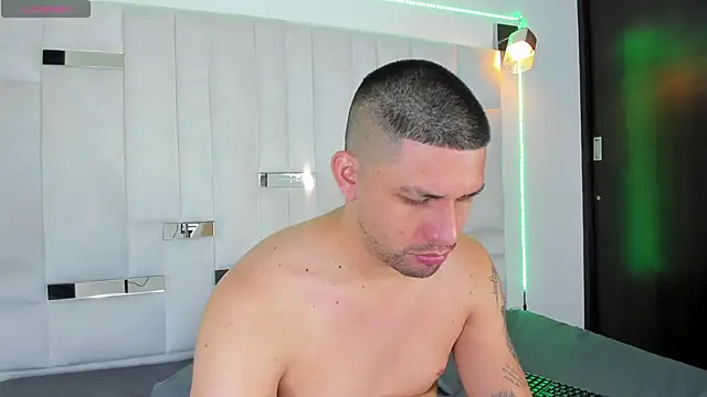 Snapshot of Jacoob19_ chatting on October 18, 2025, 3:09 am Jacoob19 online show from October 18, 2025, 3:09 am