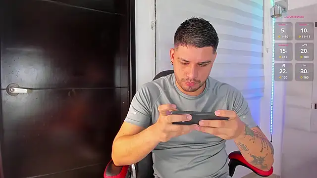 Snapshot of Jacoob19_ chatting on November 29, 2025, 1:03 pm Jacoob19 online show from November 29, 2025, 1:03 pm