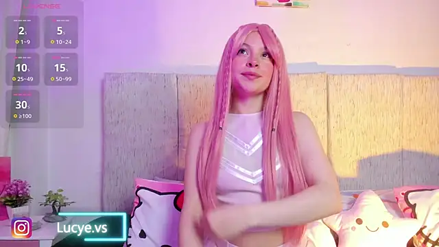 Snapshot of LucyEvans_ chatting on October 13, 2025, 4:23 am LucyEvans online show from October 13, 2025, 4:23 am