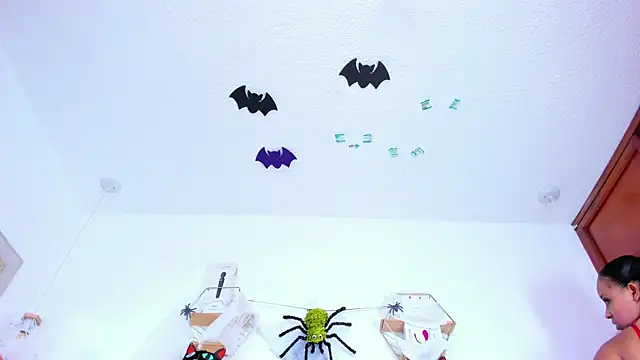 nahomygrey  online show from October 14, 2025, 8:09 pm