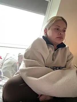 Snapshot of sammymoon chatting on January 17, 2025, 9:17 am sammymoon online show from January 17, 2025, 9:17 am