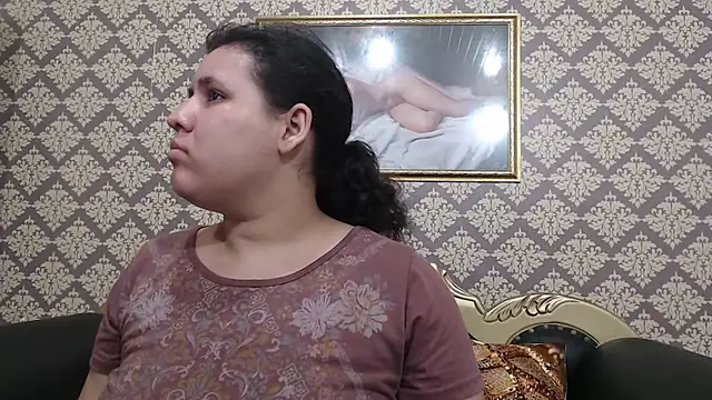 candy hairy online show from November 30, 2025, 3:21 am