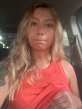 amanda-medrano1 online show from January 19, 2026, 3:05 pm