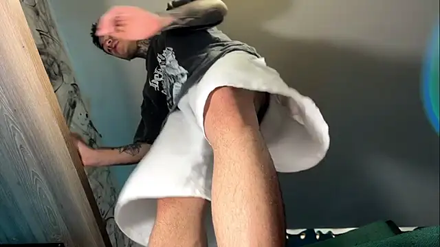 Snapshot of Saturno_v chatting on January 10, 2025, 11:18 pm Saturno v online show from January 10, 2025, 11:18 pm