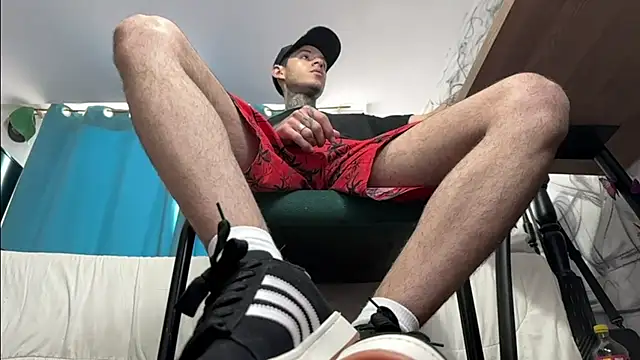 Snapshot of Saturno_v chatting on January 13, 2025, 9:09 pm Saturno v online show from January 13, 2025, 9:09 pm