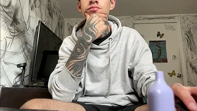 Snapshot of Saturno_v chatting on January 16, 2025, 9:51 pm Saturno v online show from January 16, 2025, 9:51 pm