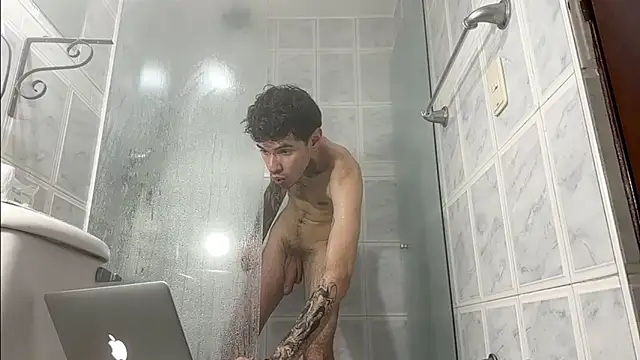 Snapshot of Saturno_v chatting on January 18, 2025, 2:02 pm Saturno v online show from January 18, 2025, 2:02 pm