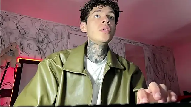 Snapshot of Saturno_v chatting on January 31, 2025, 2:28 pm Saturno v online show from January 31, 2025, 2:28 pm