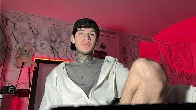 Snapshot of Saturno_v chatting on February 4, 2025, 11:49 am Saturno v online show from February 4, 2025, 11:49 am