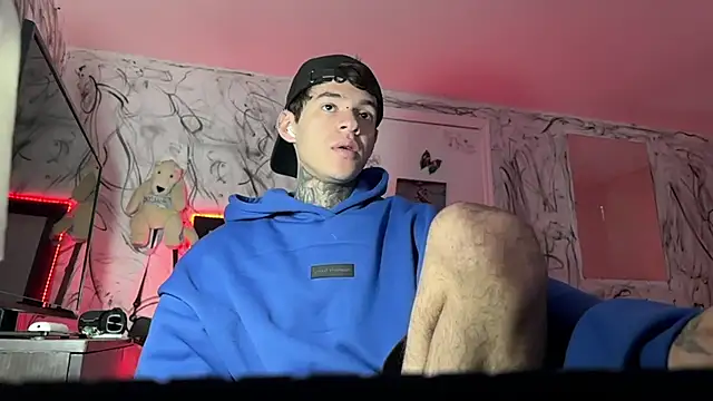 Snapshot of Saturno_v chatting on February 5, 2025, 1:33 pm Saturno v online show from February 5, 2025, 1:33 pm