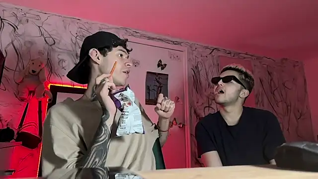 Snapshot of Saturno_v chatting on February 6, 2025, 7:13 am Saturno v online show from February 6, 2025, 7:13 am