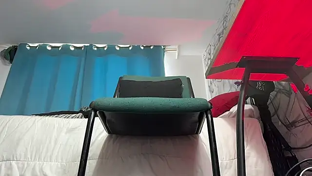 Snapshot of Saturno_v chatting on February 7, 2025, 11:12 am Saturno v online show from February 7, 2025, 11:12 am