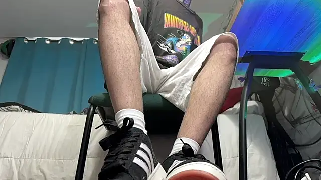 Snapshot of Saturno_v chatting on February 11, 2025, 11:21 am Saturno v online show from February 11, 2025, 11:21 am