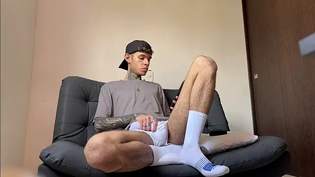 Snapshot of Saturno_v chatting on March 19, 2025, 11:50 am Saturno v online show from March 19, 2025, 11:50 am