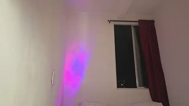 Snapshot of Saturno_v chatting on September 13, 2025, 12:10 am Saturno v online show from September 13, 2025, 12:10 am