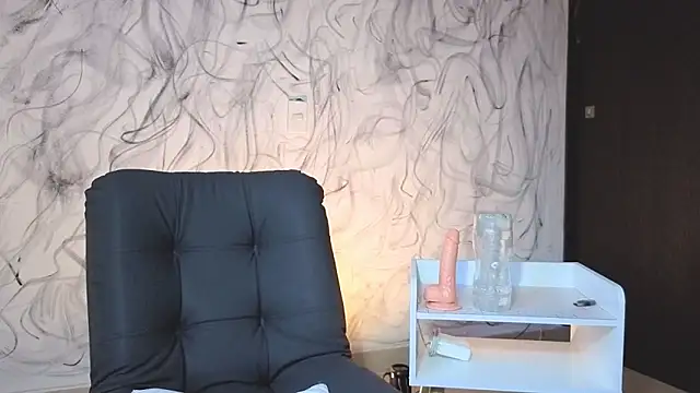 Snapshot of Saturno_v chatting on October 4, 2025, 10:52 pm Saturno v online show from October 4, 2025, 10:52 pm