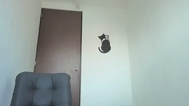 Snapshot of Saturno_v chatting on November 22, 2025, 11:09 am Saturno v online show from November 22, 2025, 11:09 am