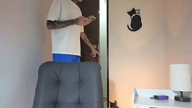 Snapshot of Saturno_v chatting on November 30, 2025, 5:11 am Saturno v online show from November 30, 2025, 5:11 am