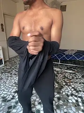 Snapshot of wild_x_predator chatting on March 16, 2025, 5:14 am wild x predator online show from March 16, 2025, 5:14 am