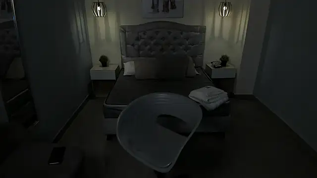 escarleth   online show from October 18, 2025, 1:34 pm