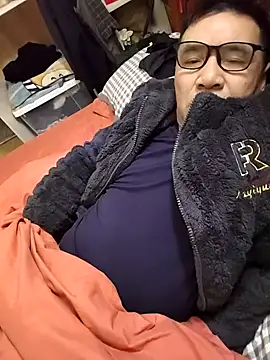 yjw6688 online show from March 5, 2026, 3:52 pm