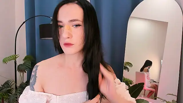 Dearly kitty online show from November 19, 2025, 6:46 am