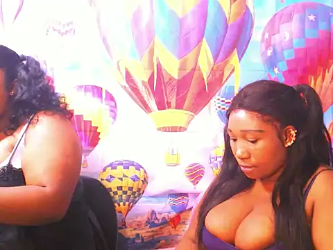 Snapshot of SexcGals chatting on December 6, 2024, 7:56 pm SexcGals online show from December 6, 2024, 7:56 pm