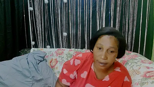 Snapshot of SexcGals chatting on November 6, 2025, 6:42 pm SexcGals online show from November 6, 2025, 6:42 pm