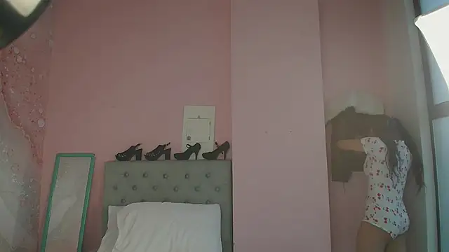 Snapshot of soyzarahtorres chatting on January 12, 2025, 11:04 pm soyzarahtorres online show from January 12, 2025, 11:04 pm