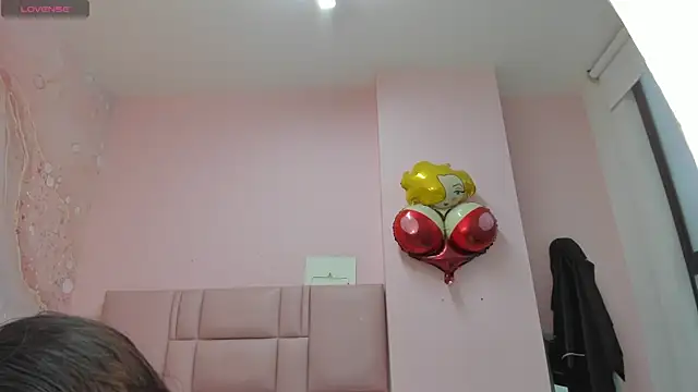 Snapshot of soyzarahtorres chatting on September 17, 2025, 9:38 pm soyzarahtorres online show from September 17, 2025, 9:38 pm